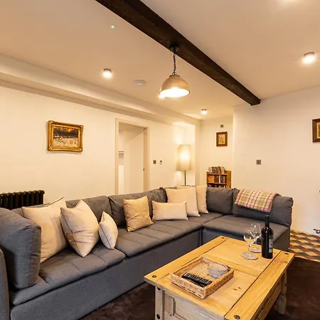 Semesterbostad The Ulverston