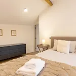 The 度假居 *