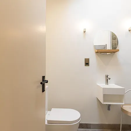 The Nyaraló Ulverston